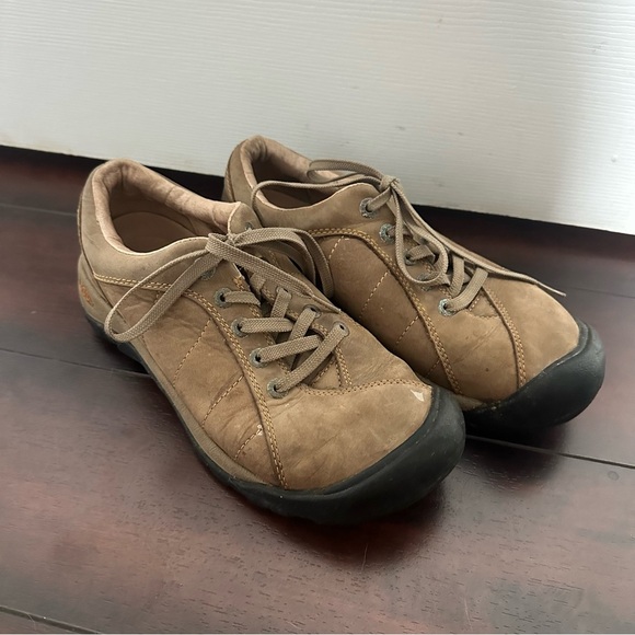 Size 8.5 KEEN Presidio Brown Nubuck Leather Hiking Oxfords Shoes - Picture 1 of 7